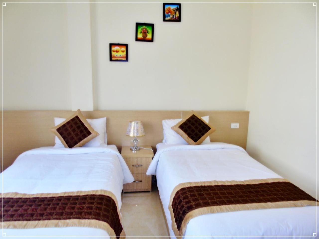 Vang Vieng Galaxy Hotel Exterior photo